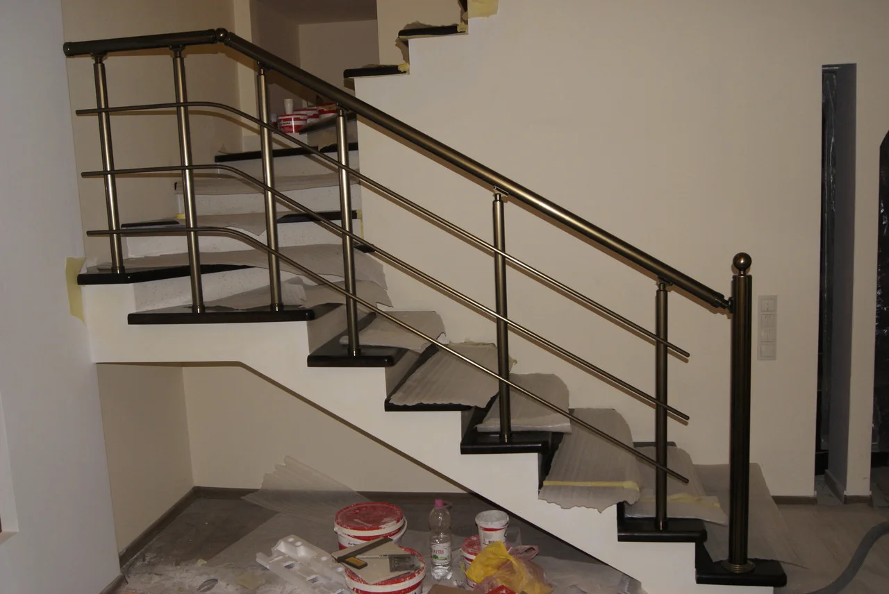 Алюминиевые перила в бронзовом цвете