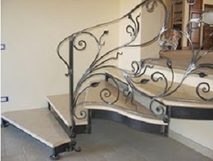 Маршевая металиичсекая лестница в дом Маршевая металиичсекая лестница в дом